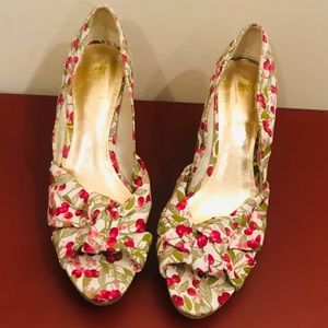 H&M floral print size 8.5 wedge shoes.